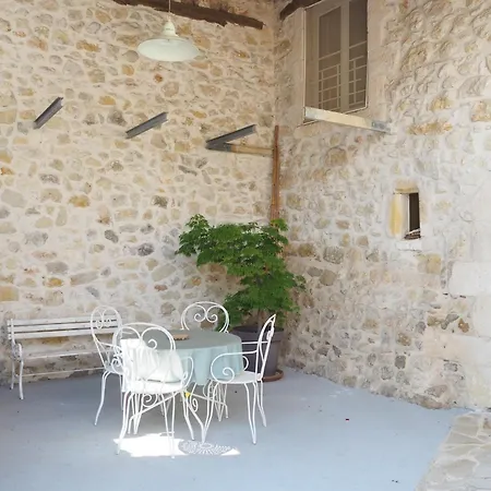 Holiday home Charming Stone House With Terrace And Garden, Lussan, Cleaning Included *