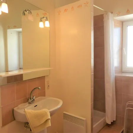 Charming Stone House With Terrace, Cleaning Included Casa vacanze Lussan (Gard)
